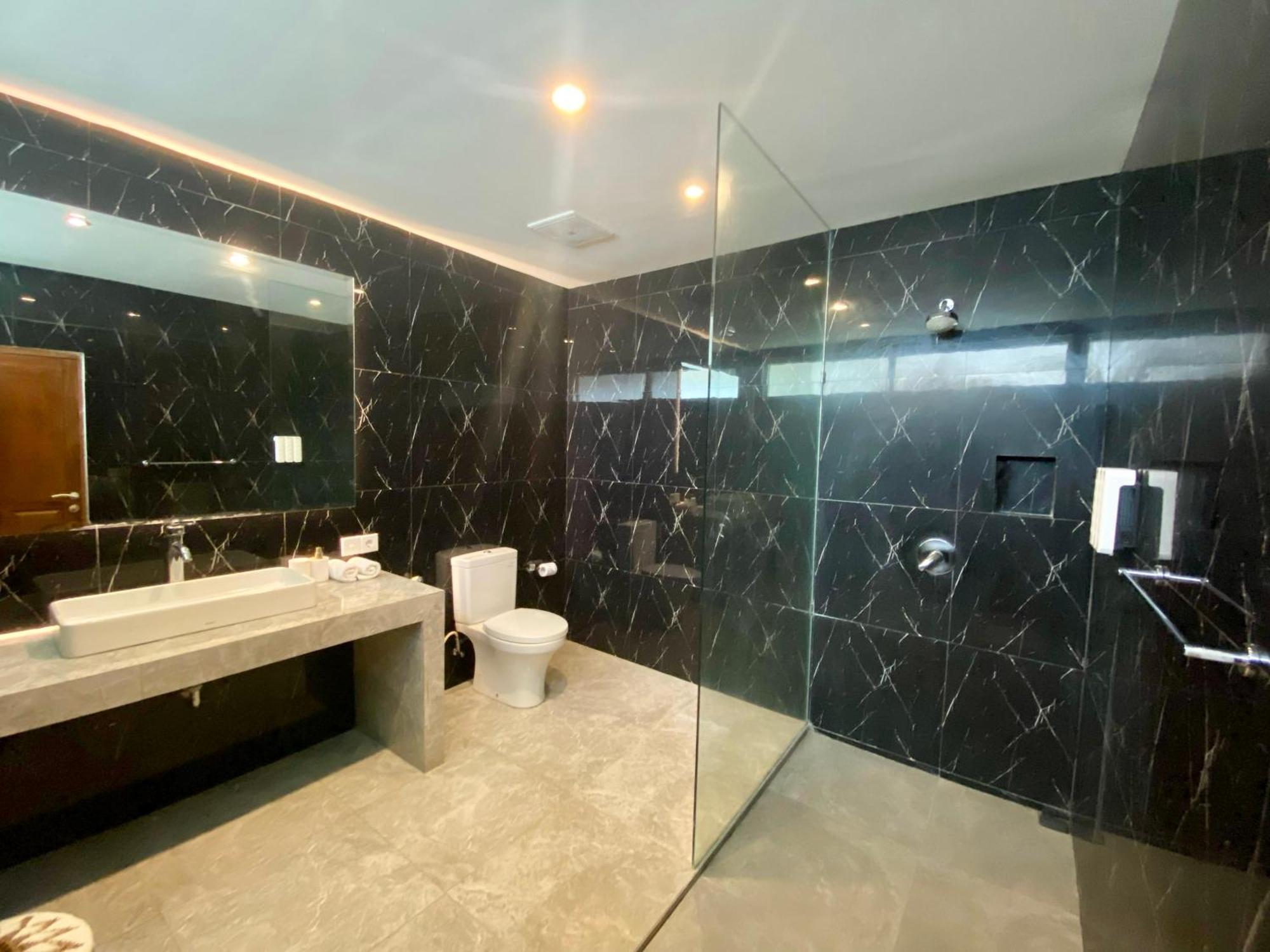 Mila's * Legian (Bali)